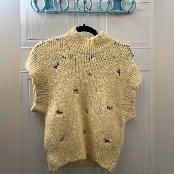 Zara Yellow Knit Sleeveless Shirt - Picture 6 of 8